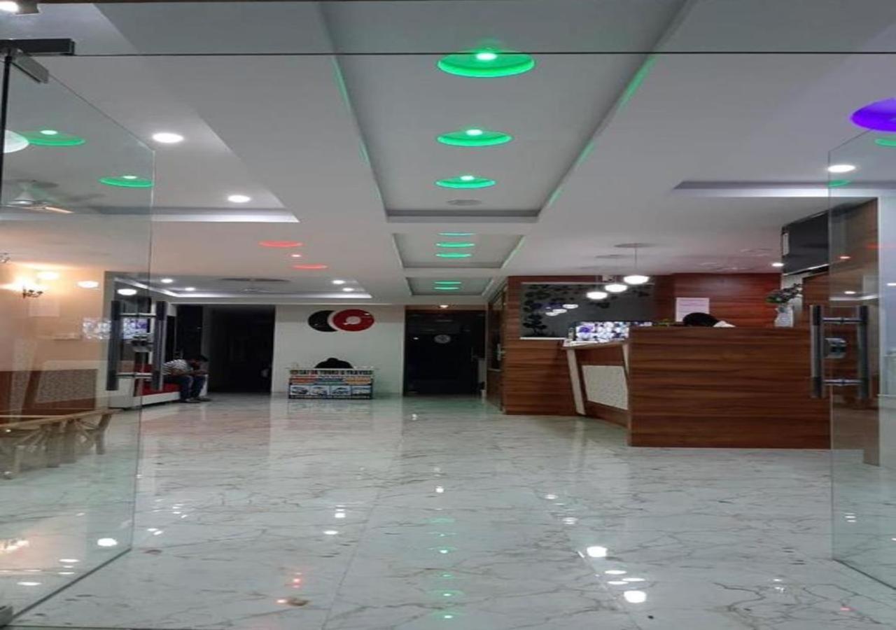 Hotel Sai Sk Palace Shirdi Zewnętrze zdjęcie